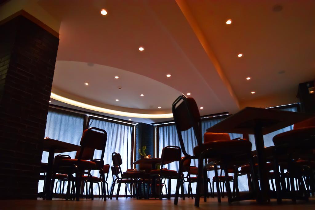 Adonis City Hotel Patras Eksteriør billede