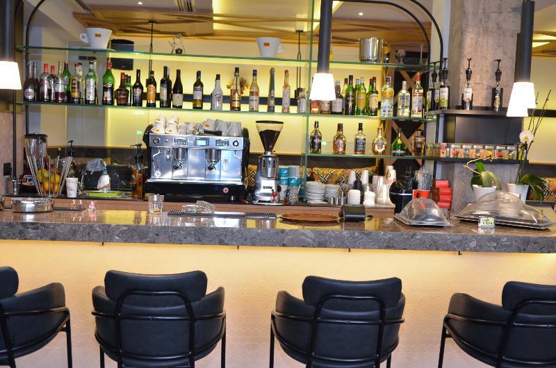 Adonis City Hotel Patras Eksteriør billede