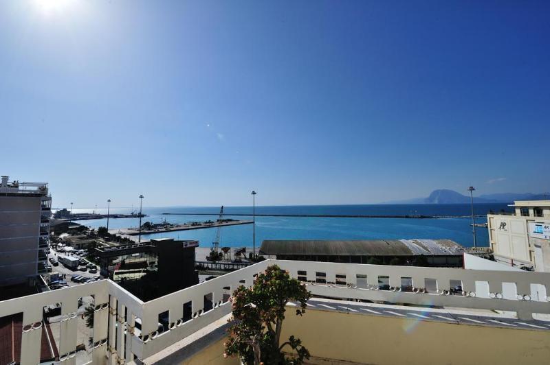 Adonis City Hotel Patras Eksteriør billede